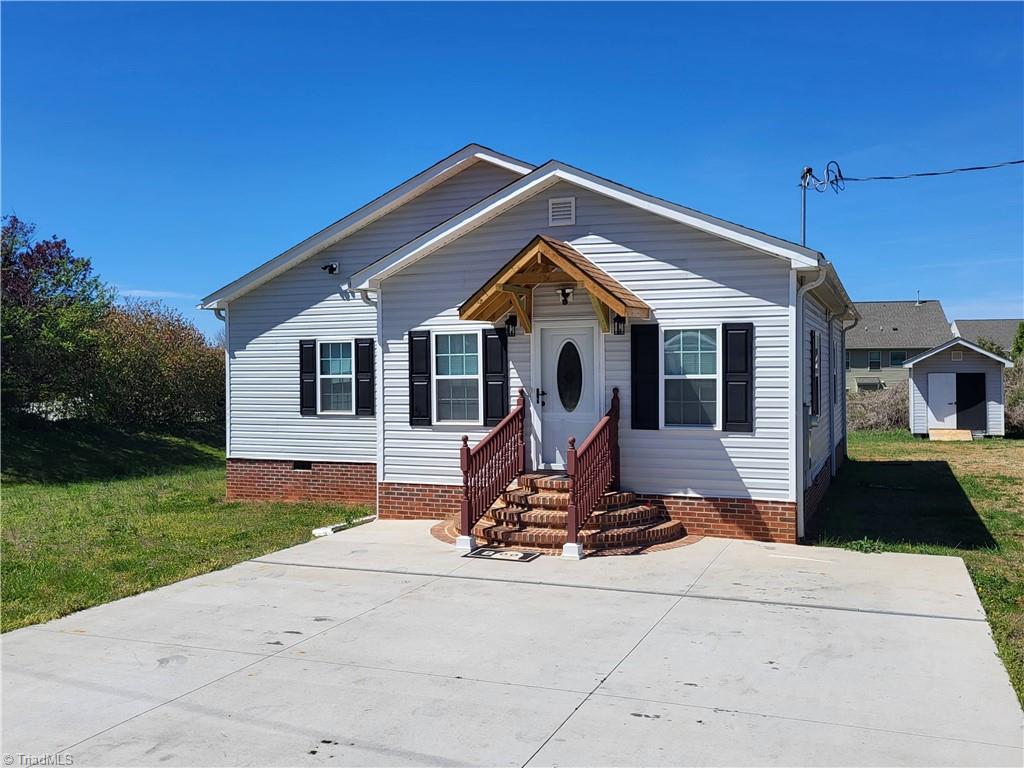 12 Forest Hill Road Lexington, NC 27295 - Photo 3 of 48