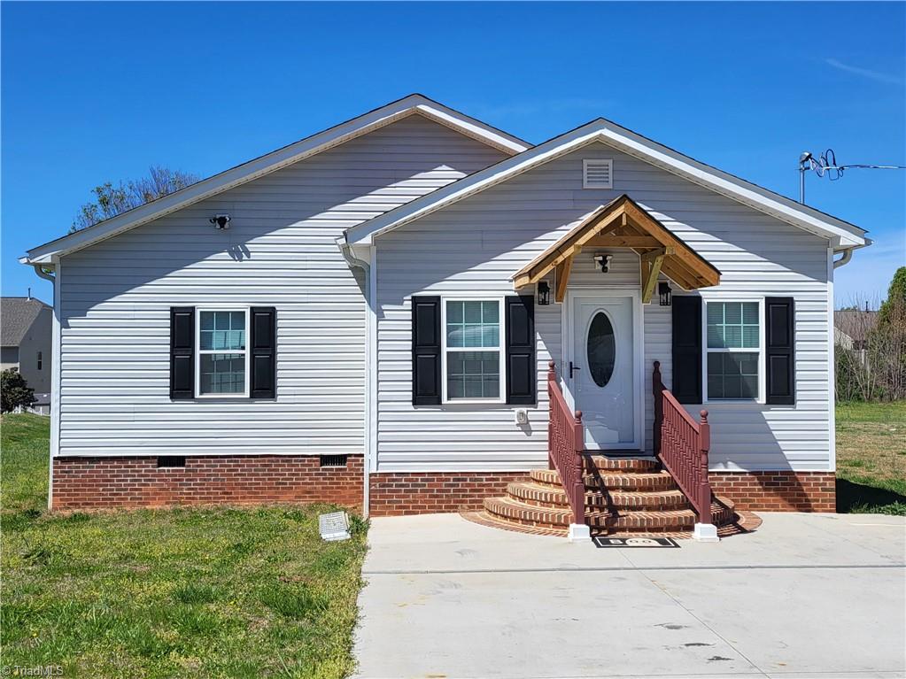 12 Forest Hill Road Lexington, NC 27295 - Photo 5 of 48