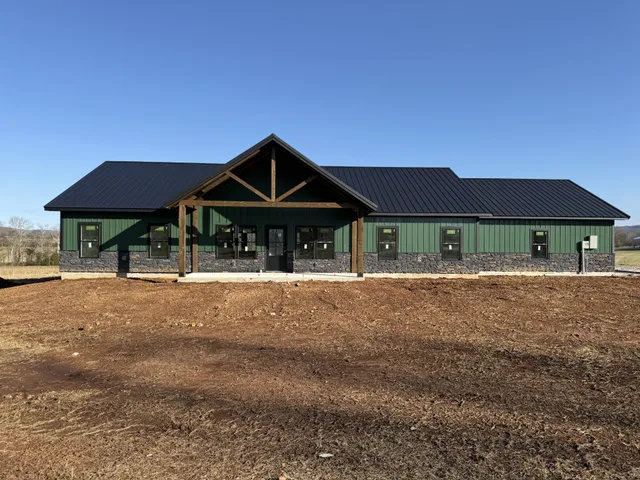 $535,000 | 961 Collins Lane, Huntland, TN 37345