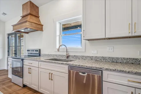 $525,000 | 961 Collins Lane, Huntland, TN 37345