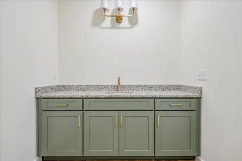 $525,000 | 961 Collins Lane, Huntland, TN 37345