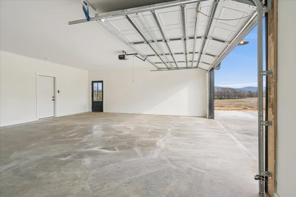 $535,000 | 961 Collins Lane, Huntland, TN 37345