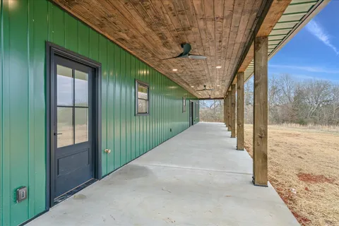 $525,000 | 961 Collins Lane, Huntland, TN 37345