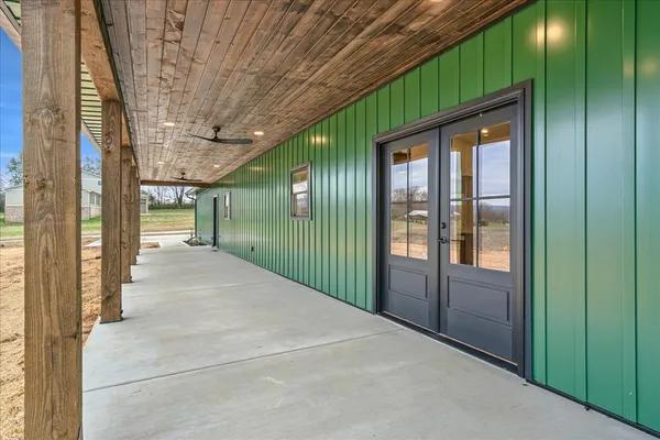 $535,000 | 961 Collins Lane, Huntland, TN 37345