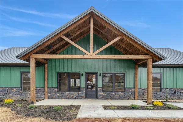 $535,000 | 961 Collins Lane, Huntland, TN 37345