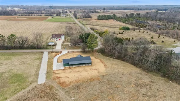 $535,000 | 961 Collins Lane, Huntland, TN 37345