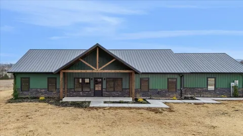 $525,000 | 961 Collins Lane, Huntland, TN 37345