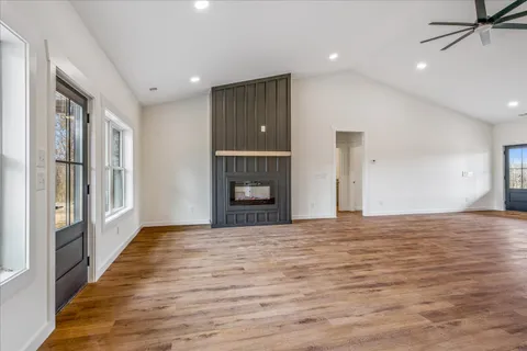 $525,000 | 961 Collins Lane, Huntland, TN 37345