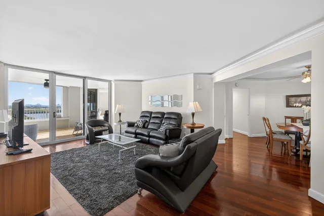 $5,500 | 5200 North Ocean Drive, Unit 1004, Singer Island, FL 33404