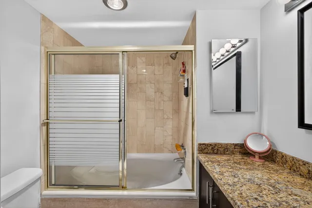 $5,500 | 5200 North Ocean Drive, Unit 1004, Singer Island, FL 33404