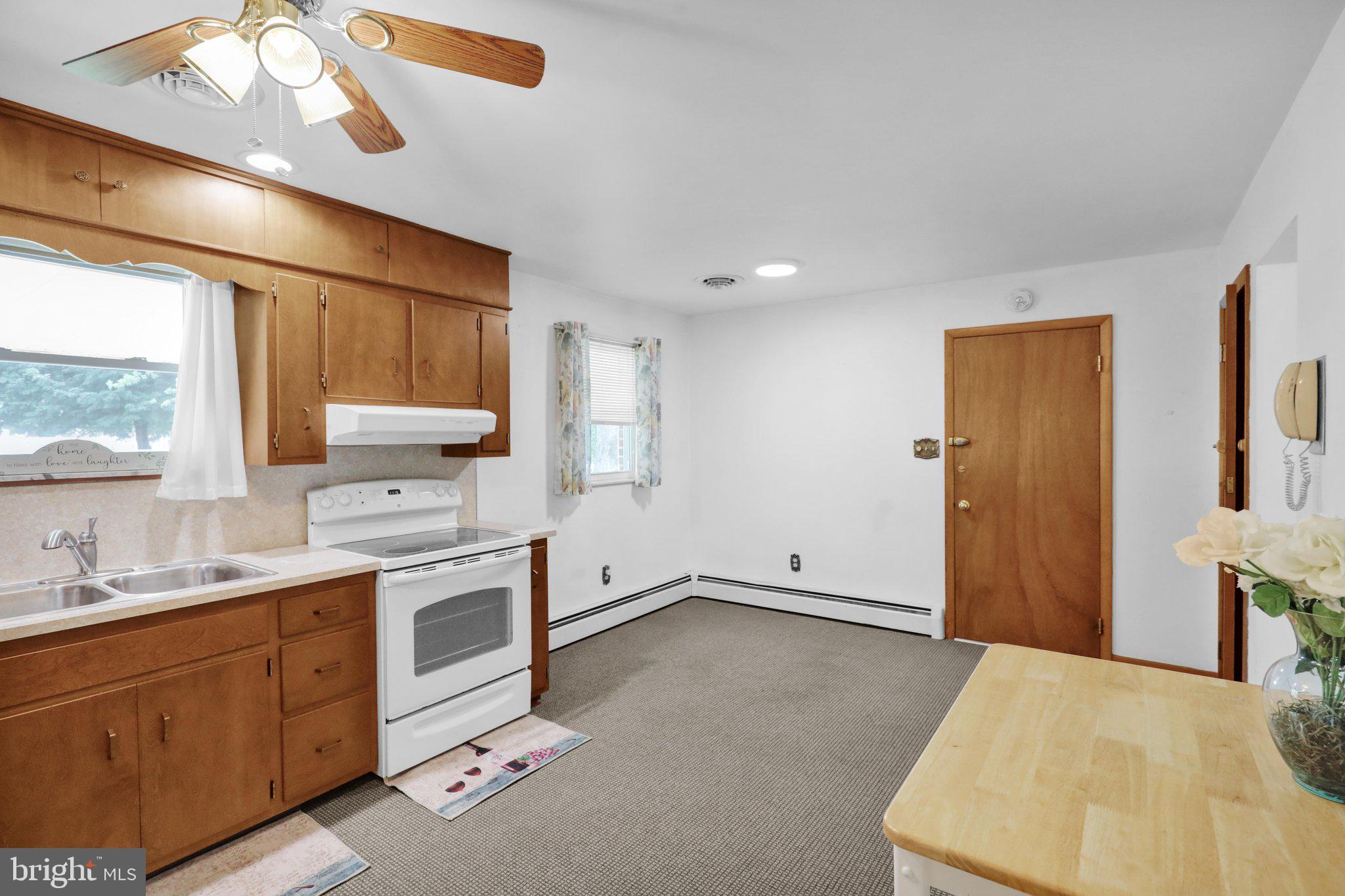 411 Mc Arthur Avenue Reading, PA 19607 - Photo 8 of 30 360_7530