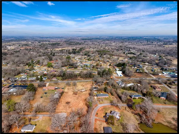 $295,900 | 2205 Whitehall Road, Anderson, SC 29625