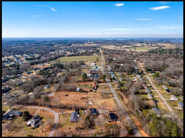 $295,900 | 2205 Whitehall Road, Anderson, SC 29625