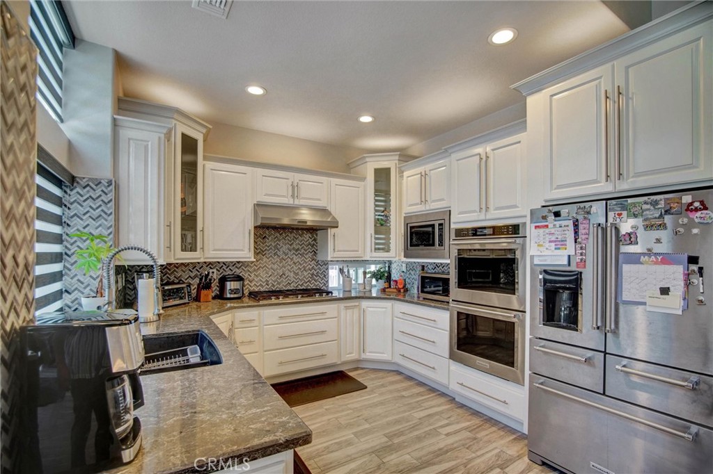 1594 Dominguez Ranch Road Corona, CA 92882 - Photo 9 of 15