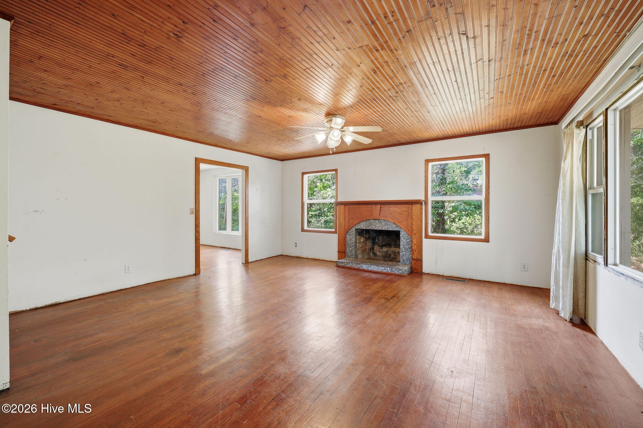 632 East Ocean Road Holly Ridge, NC 28445 - Photo 3 of 49
