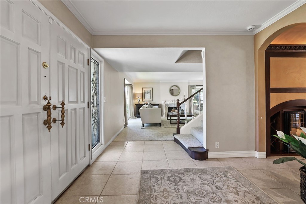 11672 Foster Road Rossmoor, CA 90720 - Photo 5 of 43