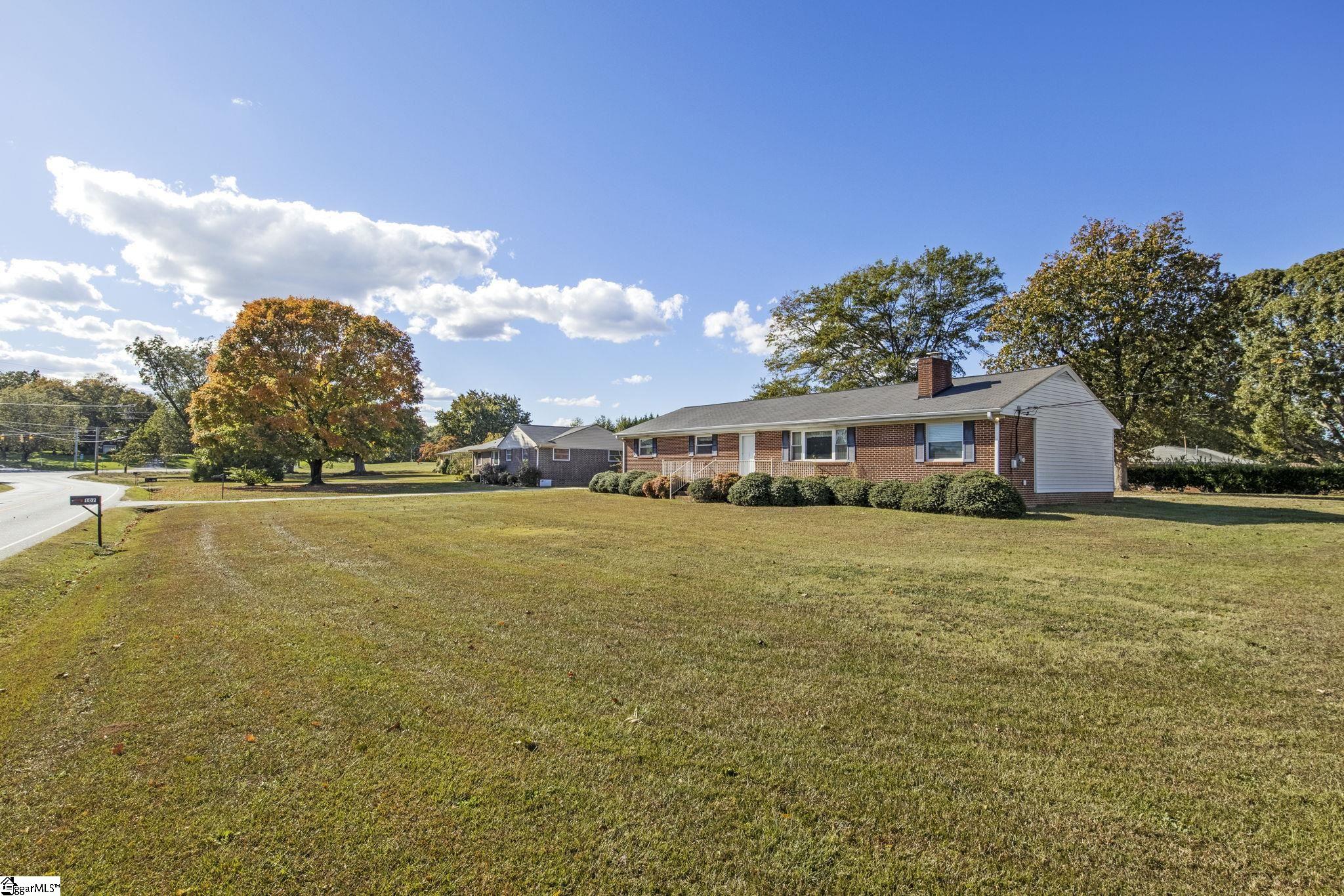 107 Bethel Road Mauldin, SC 29662 - Photo 3 of 28 Gallery Image 3