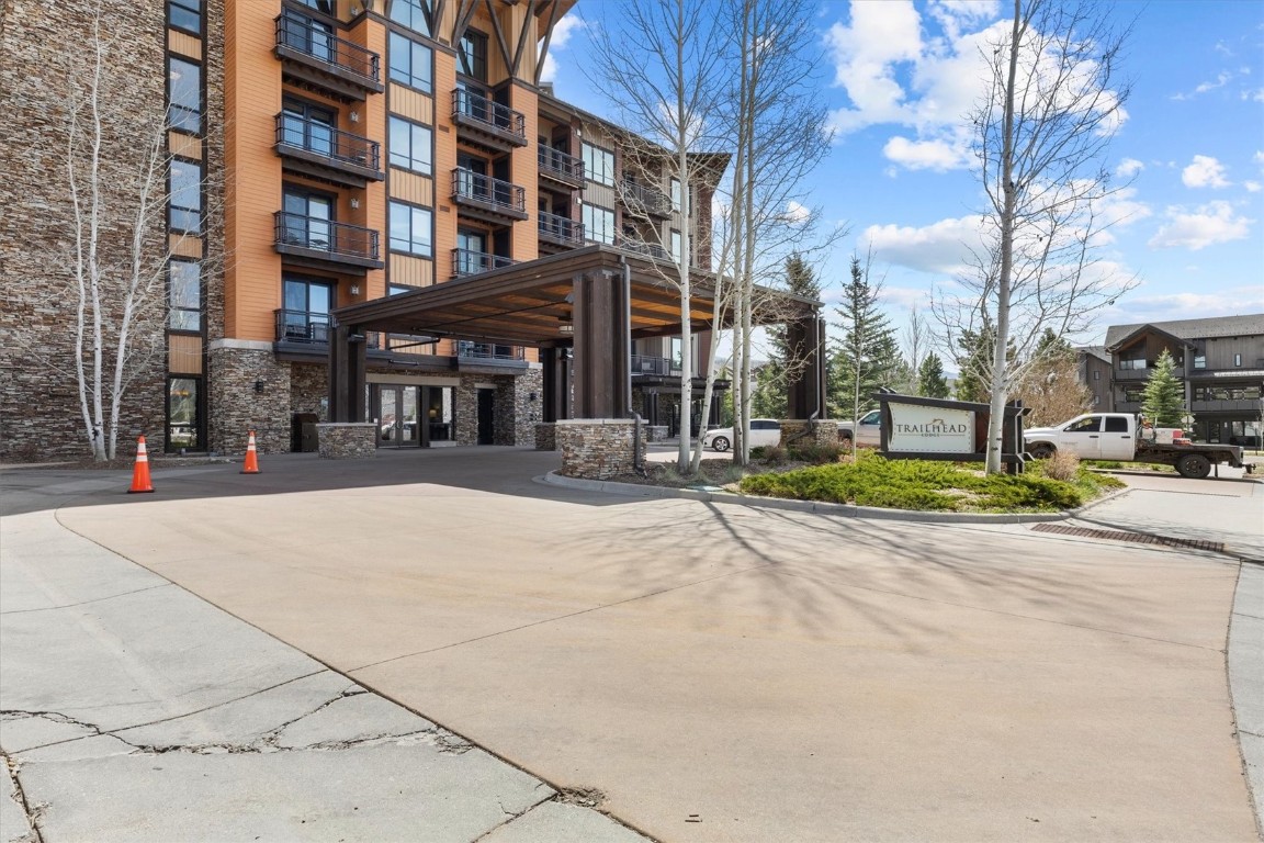 1175 Bangtail Way, Unit 5118 Steamboat Springs, CO 80487 - Photo 36 of 46 a view of a building along the street