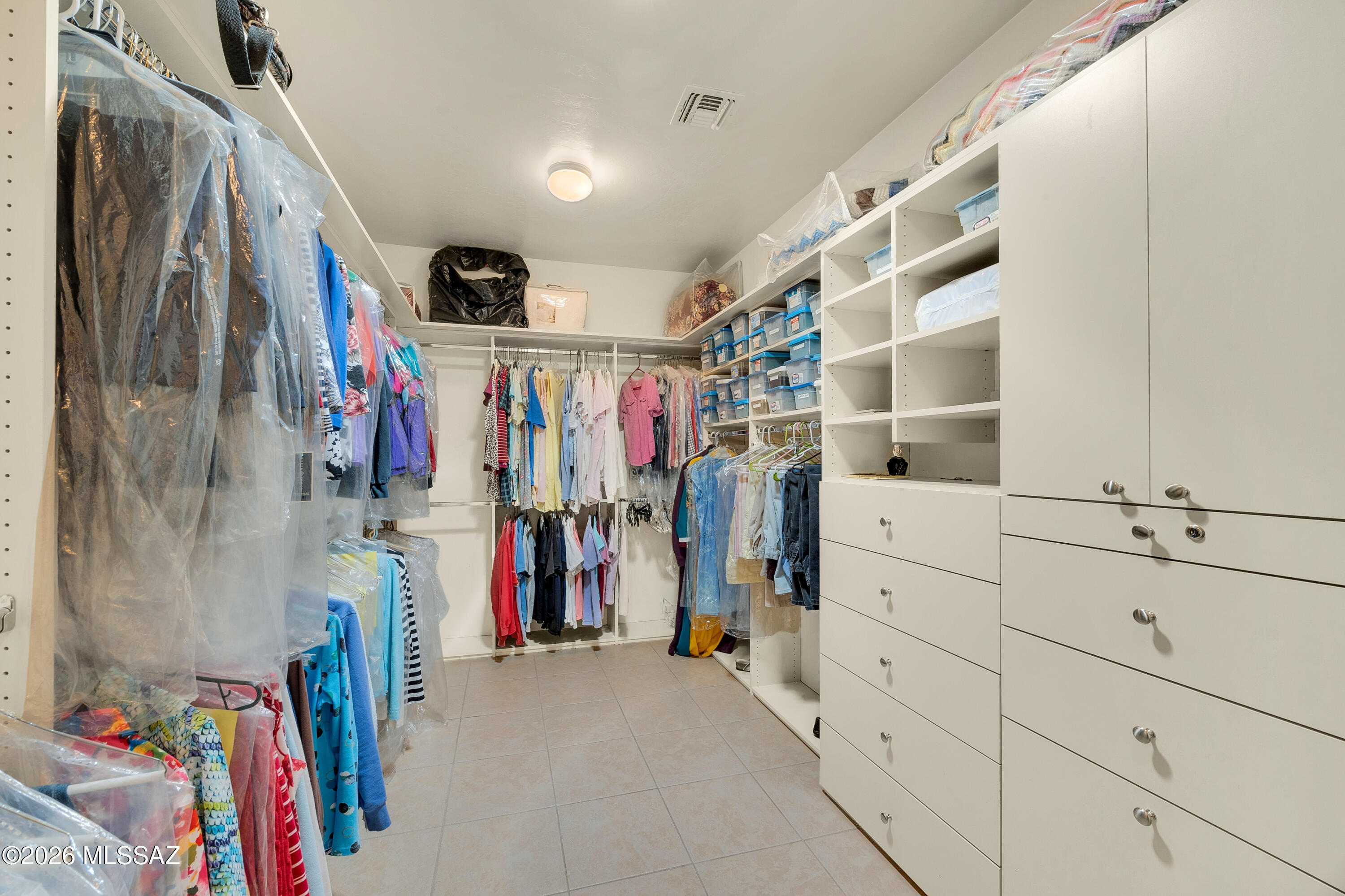 62441 East Northwood Road Tucson, AZ 85739 - Photo 16 of 37 Walk in closet w/buit-ins