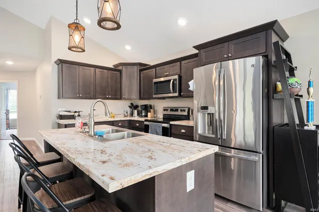 $295,000 | 2957 South Southtown Place, Portland, IN 47371