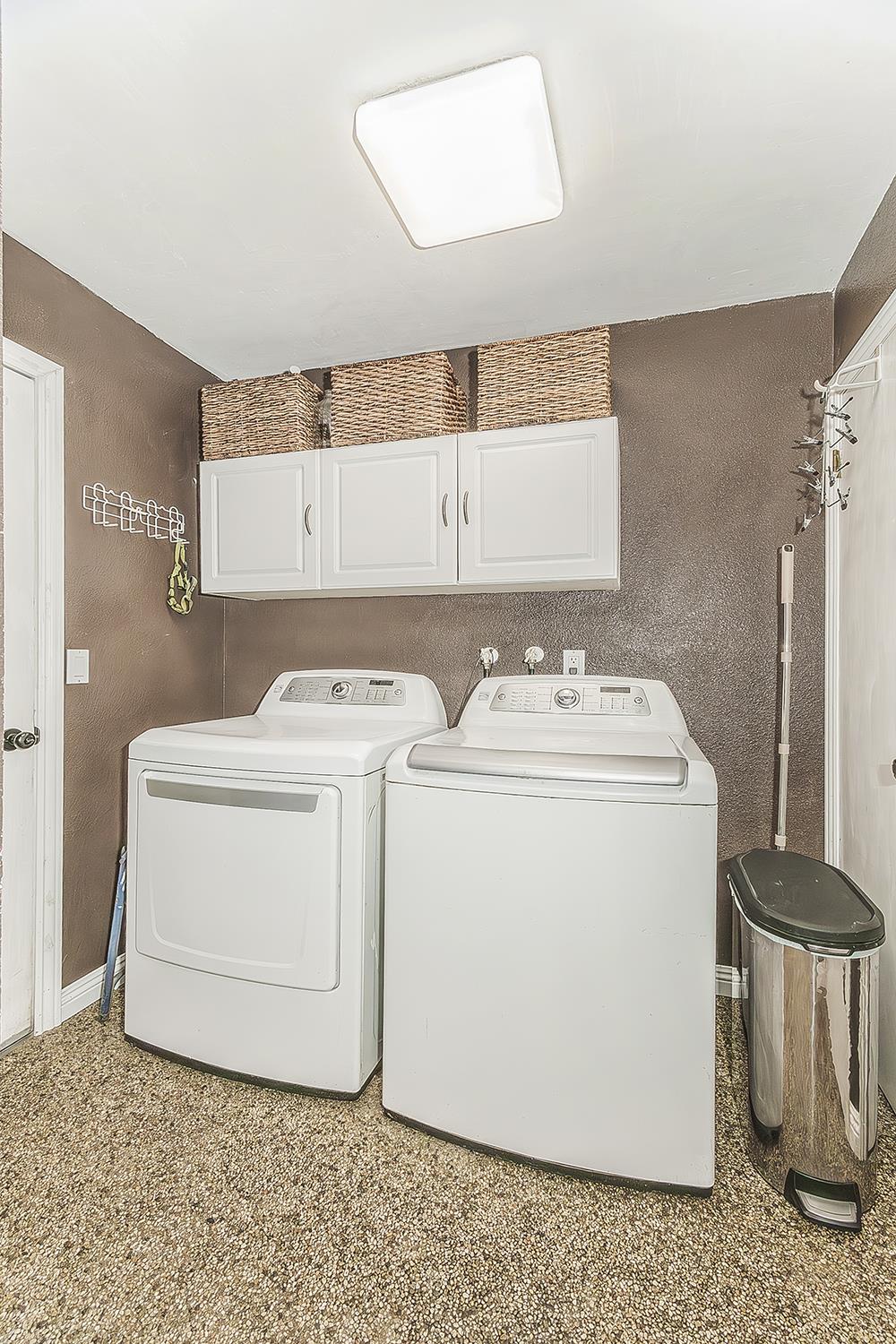 29545 Oak Meadow Road Tollhouse, CA 93667 - Photo 26 of 69 a utility room with dryer and washer
