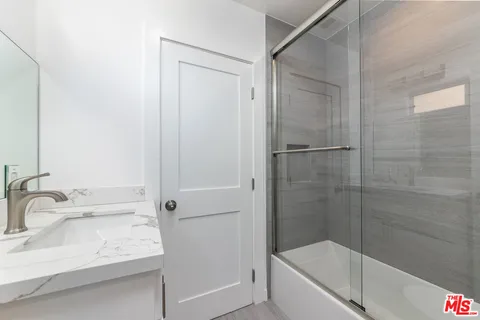 $1,649,000 | 2815 South Mansfield Avenue, Los Angeles, CA 90016