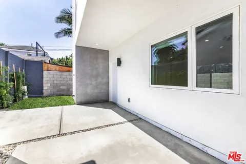 $1,649,000 | 2815 South Mansfield Avenue, Los Angeles, CA 90016