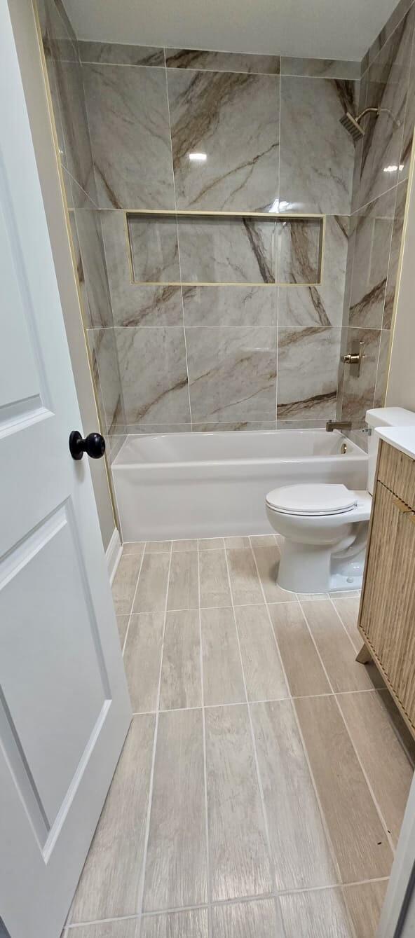 1528 Hanley Street Gary, IN 46406 - Photo 17 of 27 a bathroom with a bathtub and shower