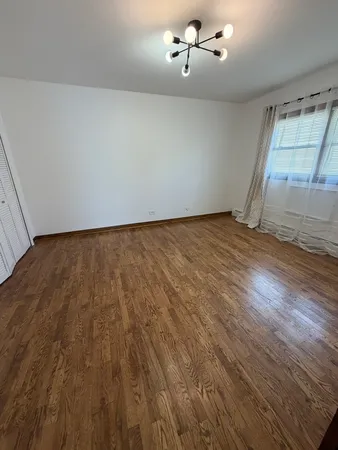 $179,000 | 905 Graceland Avenue, Unit 7, Des Plaines, IL 60016