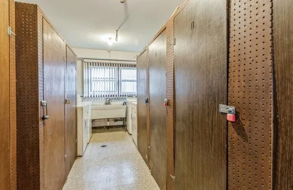 $179,000 | 905 Graceland Avenue, Unit 7, Des Plaines, IL 60016