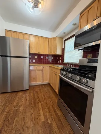 $179,000 | 905 Graceland Avenue, Unit 7, Des Plaines, IL 60016