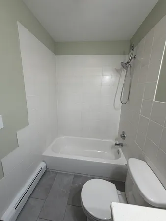 $179,000 | 905 Graceland Avenue, Unit 7, Des Plaines, IL 60016