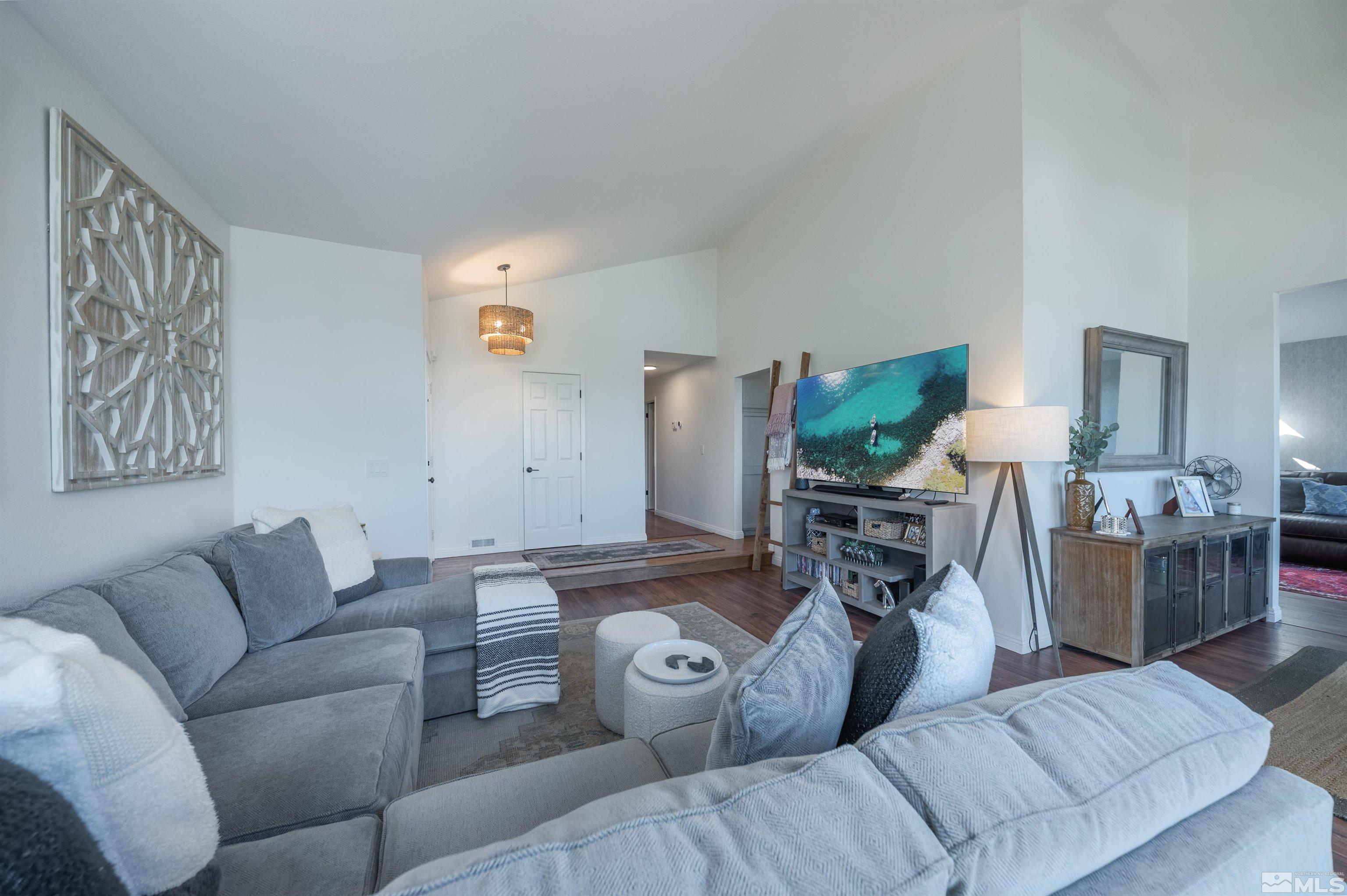 2360 Gold Ridge Drive Reno, NV 89509 - Photo 9 of 37 Photo 9