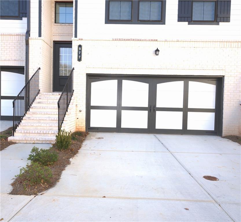 977 Catamaran Court Alpharetta, GA 30005 - Photo 2 of 39