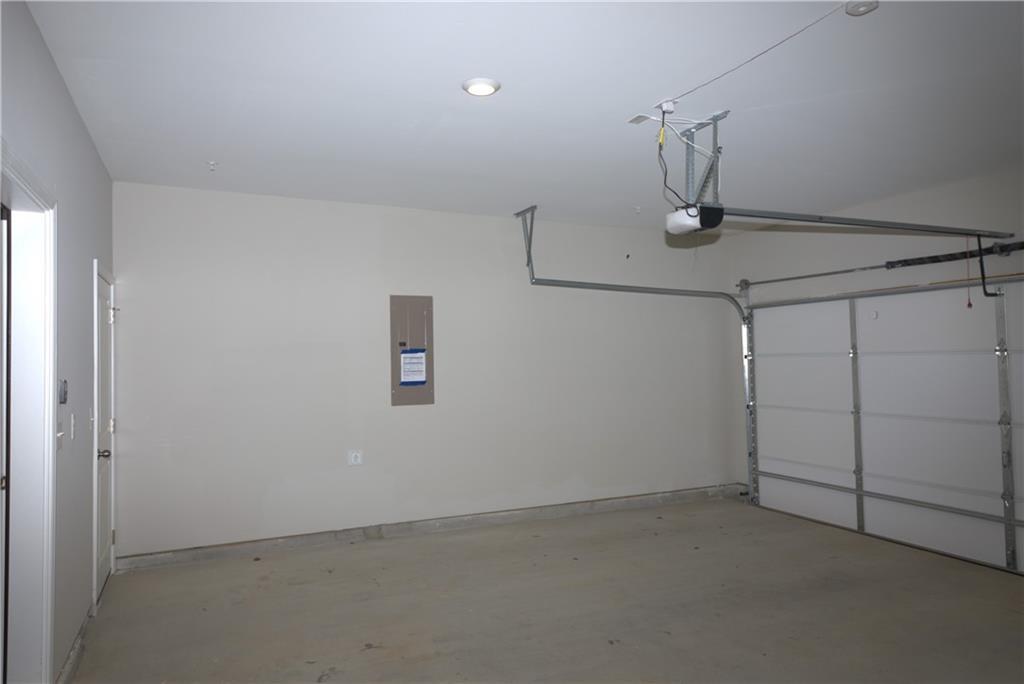 977 Catamaran Court Alpharetta, GA 30005 - Photo 32 of 39 a view of small space