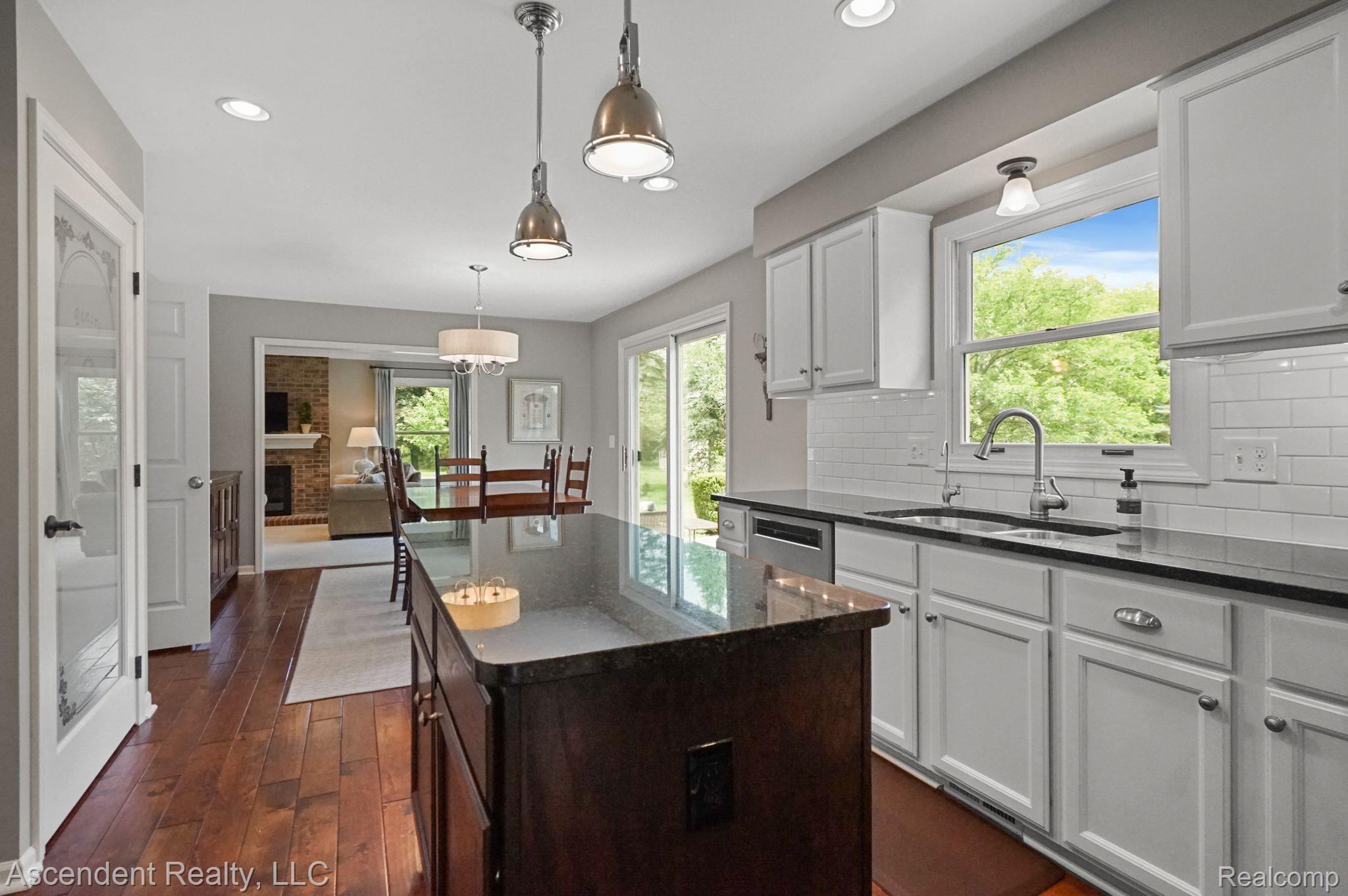 3191 Landview Drive Rochester, MI 48306 - Photo 15 of 42 Kitchen and nook