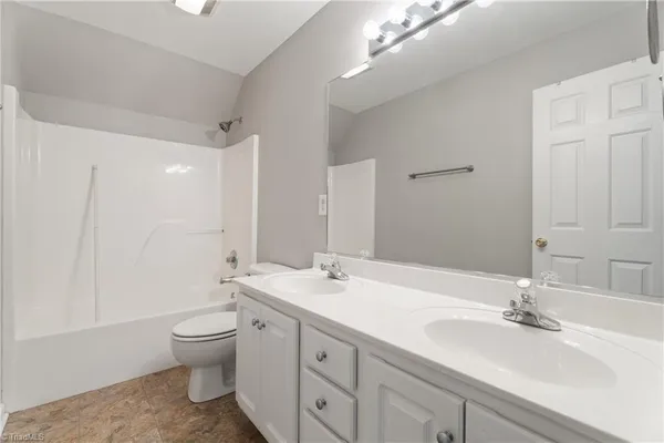 $434,500 | 4000 Clinard Road, Clemmons, NC 27012