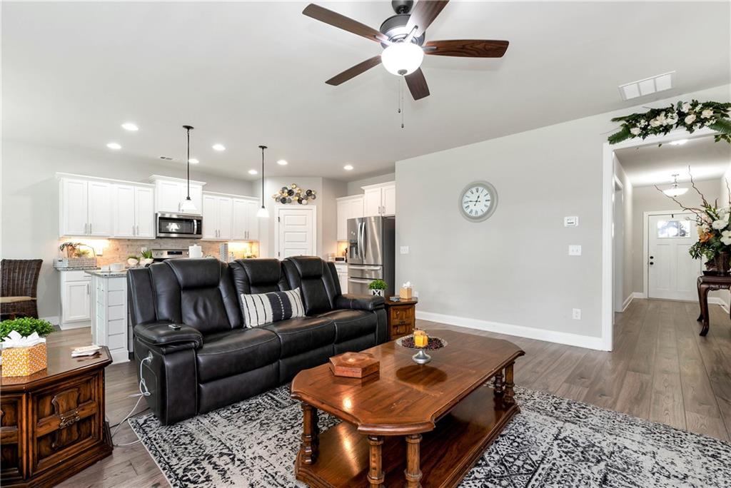 1311 Calgary Lake Drive Winder, GA 30680 - Photo 10 of 43