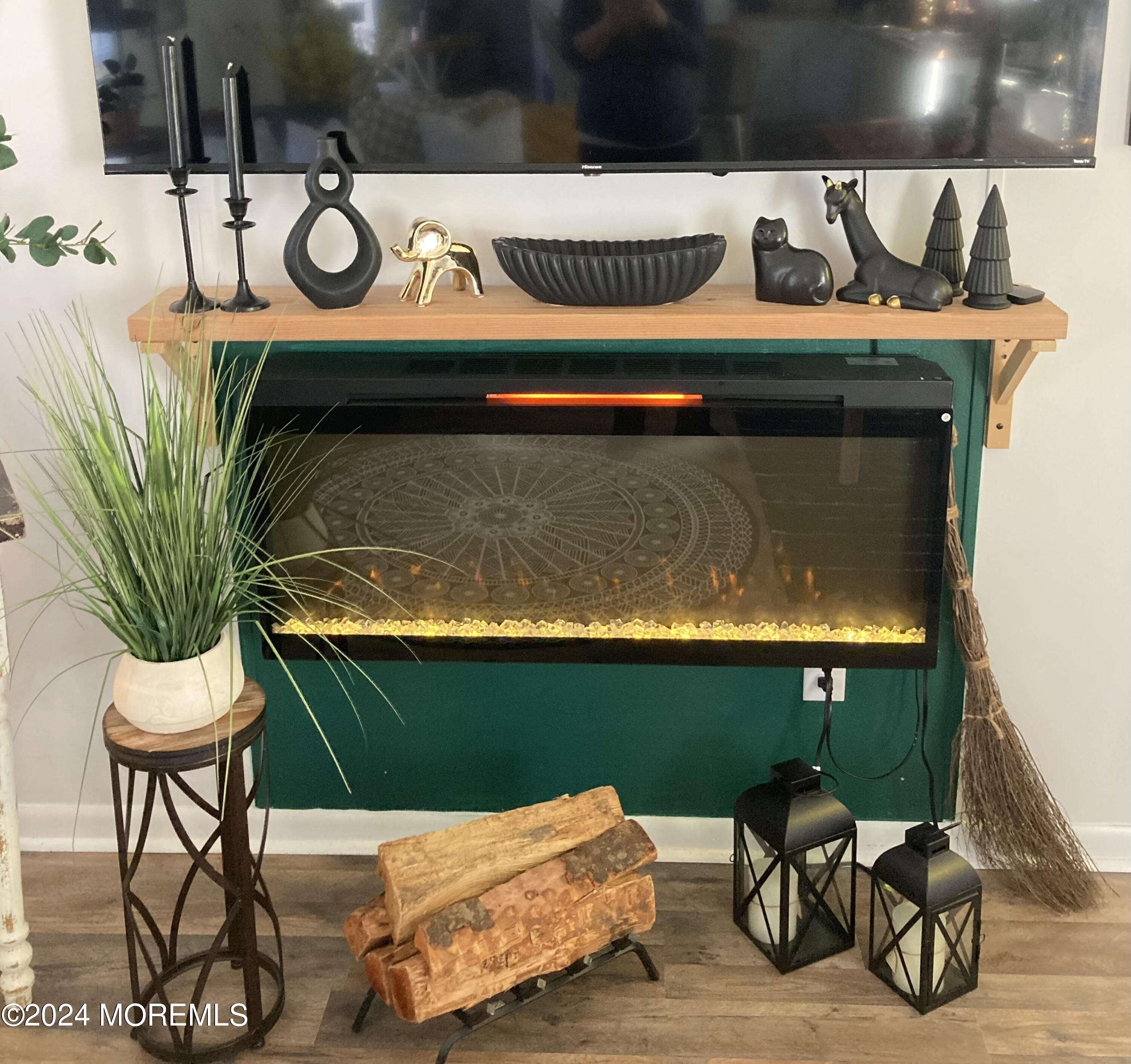 8 Nicholas Boulevard Jackson, NJ 08527 - Photo 16 of 32 Fireplace 21