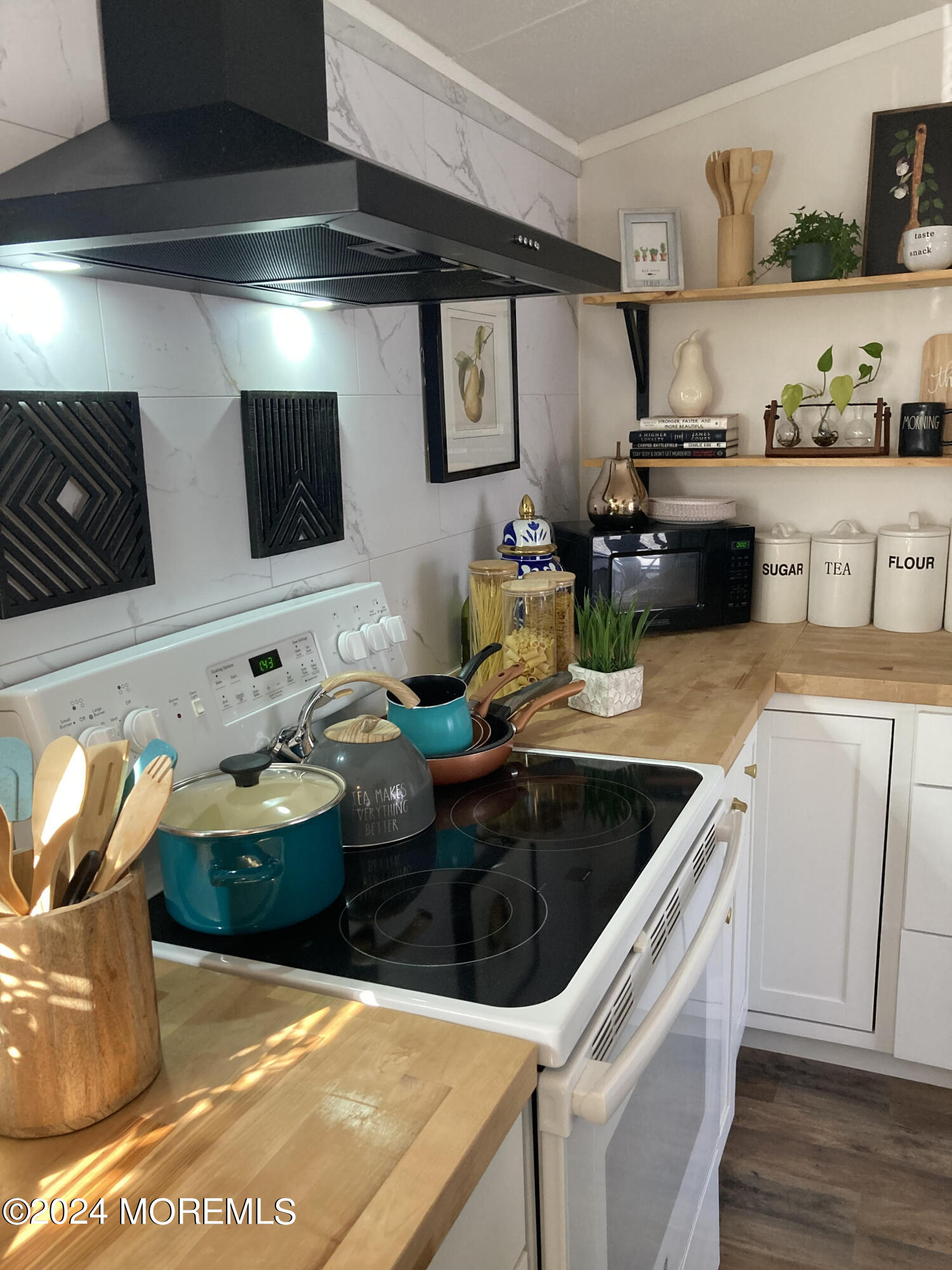 8 Nicholas Boulevard Jackson, NJ 08527 - Photo 10 of 32 Kitchen-16