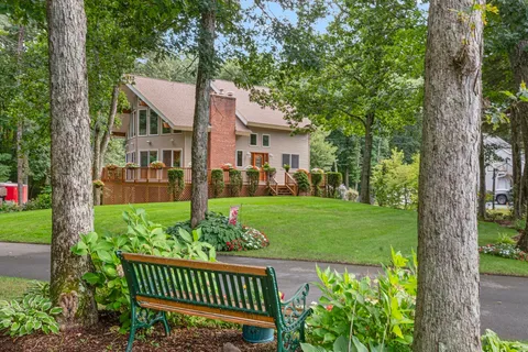 $595,000 | 121 Walker Street, Seekonk, MA 02771