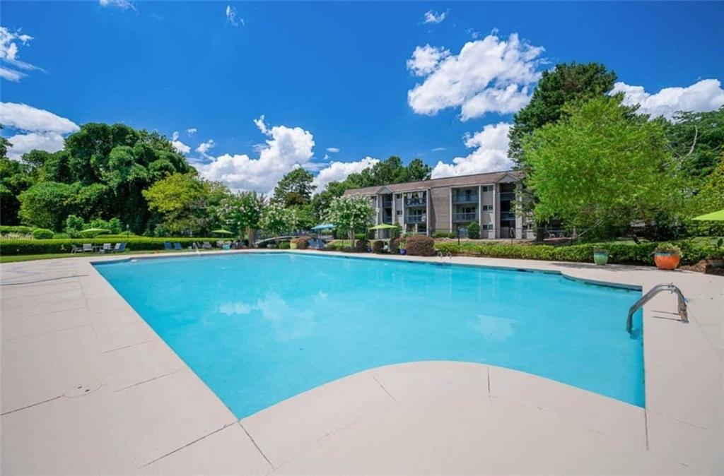 5675 Roswell Road, Unit J Atlanta, GA 30342 - Photo 14 of 27