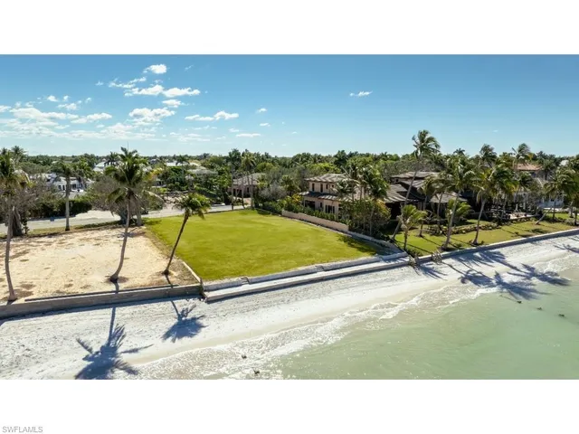 $25,000,000 | 3950 Gordon Drive, Naples, FL 34102