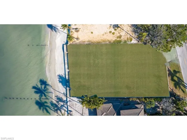 $25,000,000 | 3950 Gordon Drive, Naples, FL 34102