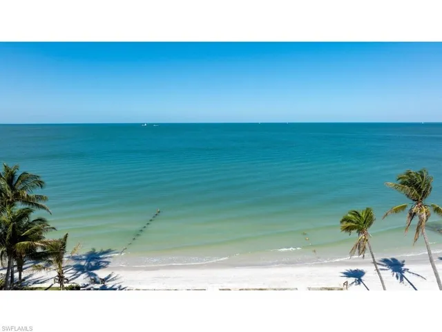 $25,000,000 | 3950 Gordon Drive, Naples, FL 34102