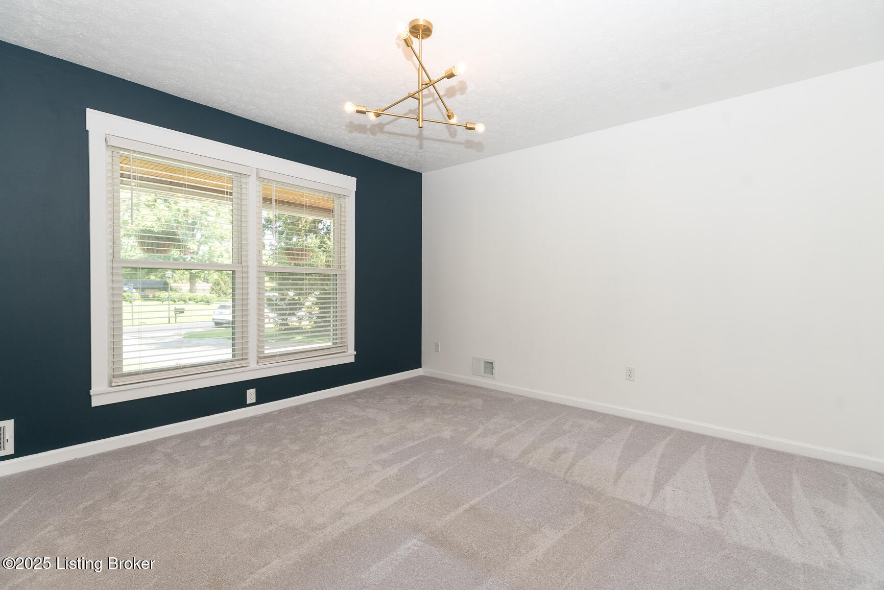 10218 Afton Road Louisville, KY 40223 - Photo 11 of 45 10218 Afton-6