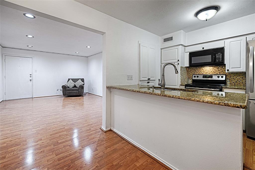 5808 Sandhurst Lane, Unit B Dallas, TX 75206 - Photo 1 of 23