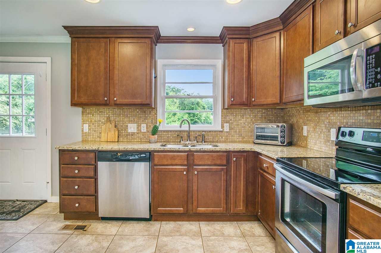 4408 Dolly Ridge Road Birmingham, AL 35243 - Photo 10 of 27 Gallery Image 10