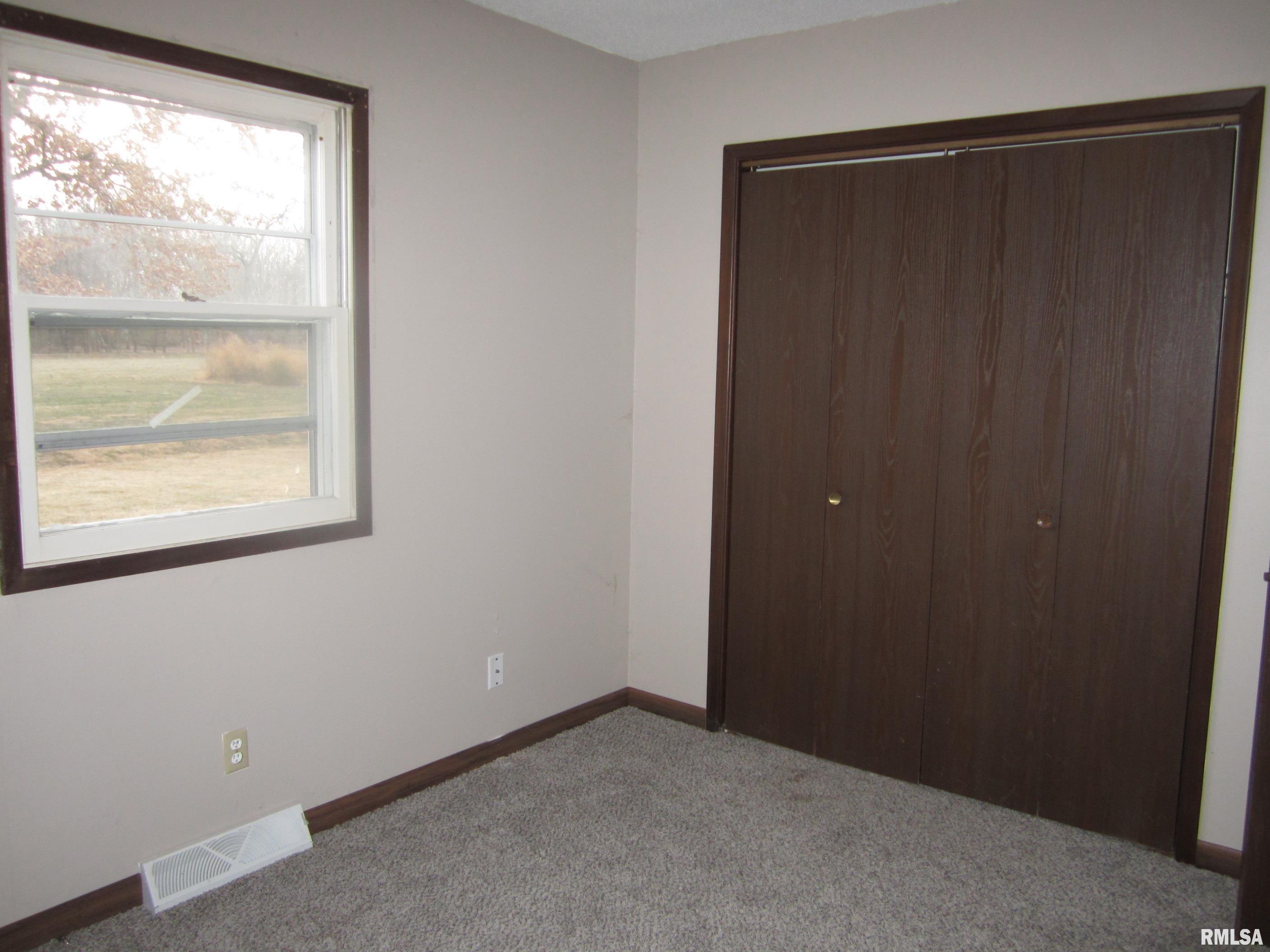 220 West Hawkeye Way Springfield, IL 62707 - Photo 8 of 12