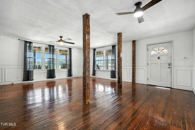 $570,000 | 621 McArthur Avenue, Elizabethton, TN 37643